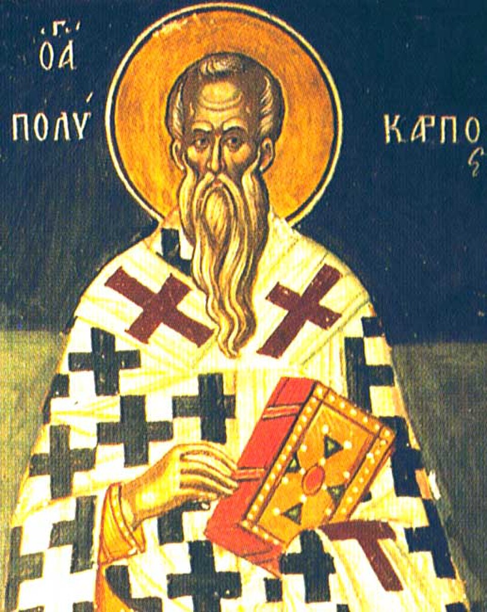 Icono de san Policarpo con aureola dorada, larga barba blanca, vestiduras con cruces y un libro
