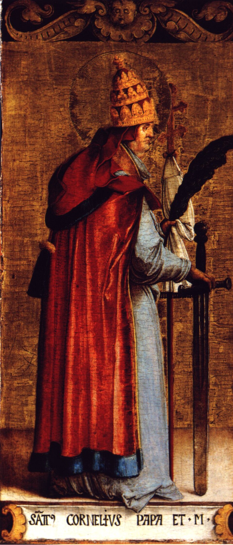 Pintura de san Cornelio papa con tiara, capa roja y aureola, sosteniendo una palma, una espada y una cruz